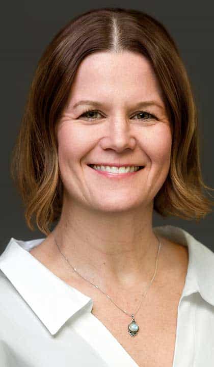 Julia  Henderson-Kalb